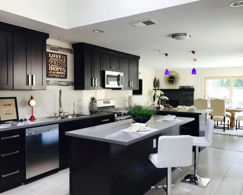 Cocinas modernas con isla que transforman tu hogar en diseño, confort y conexión