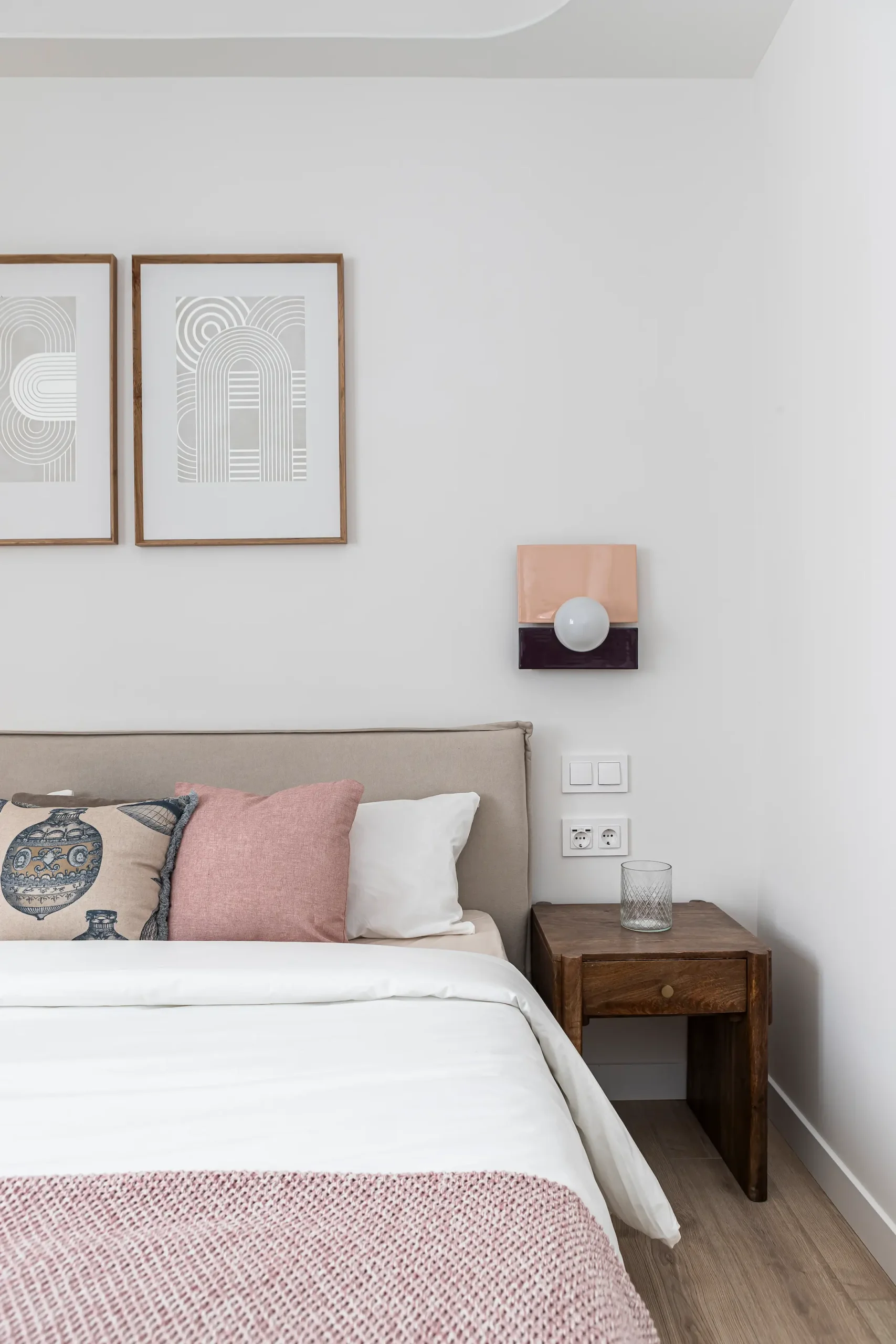 Flipping inmobiliario Benito Gutiérrez cama frontal derecha