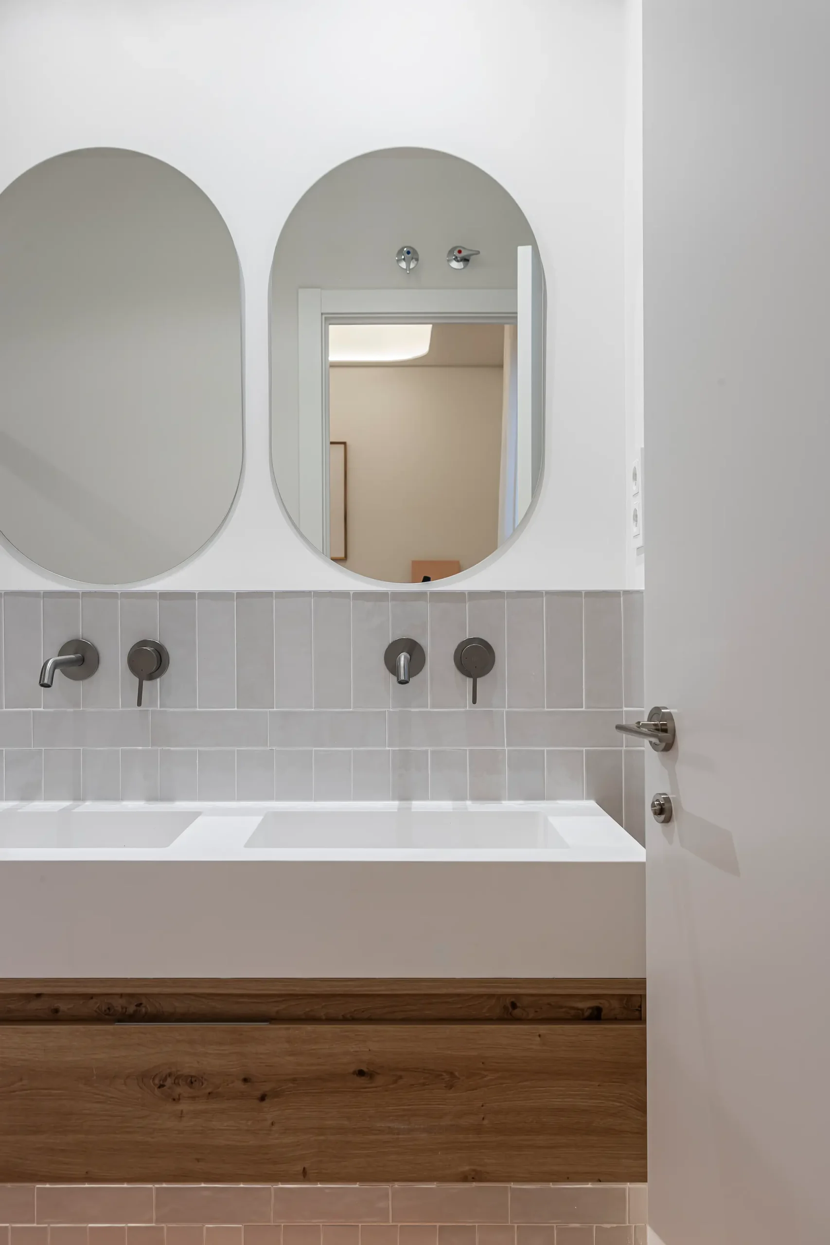 Flipping inmobiliario Benito Gutiérrez espejo baño