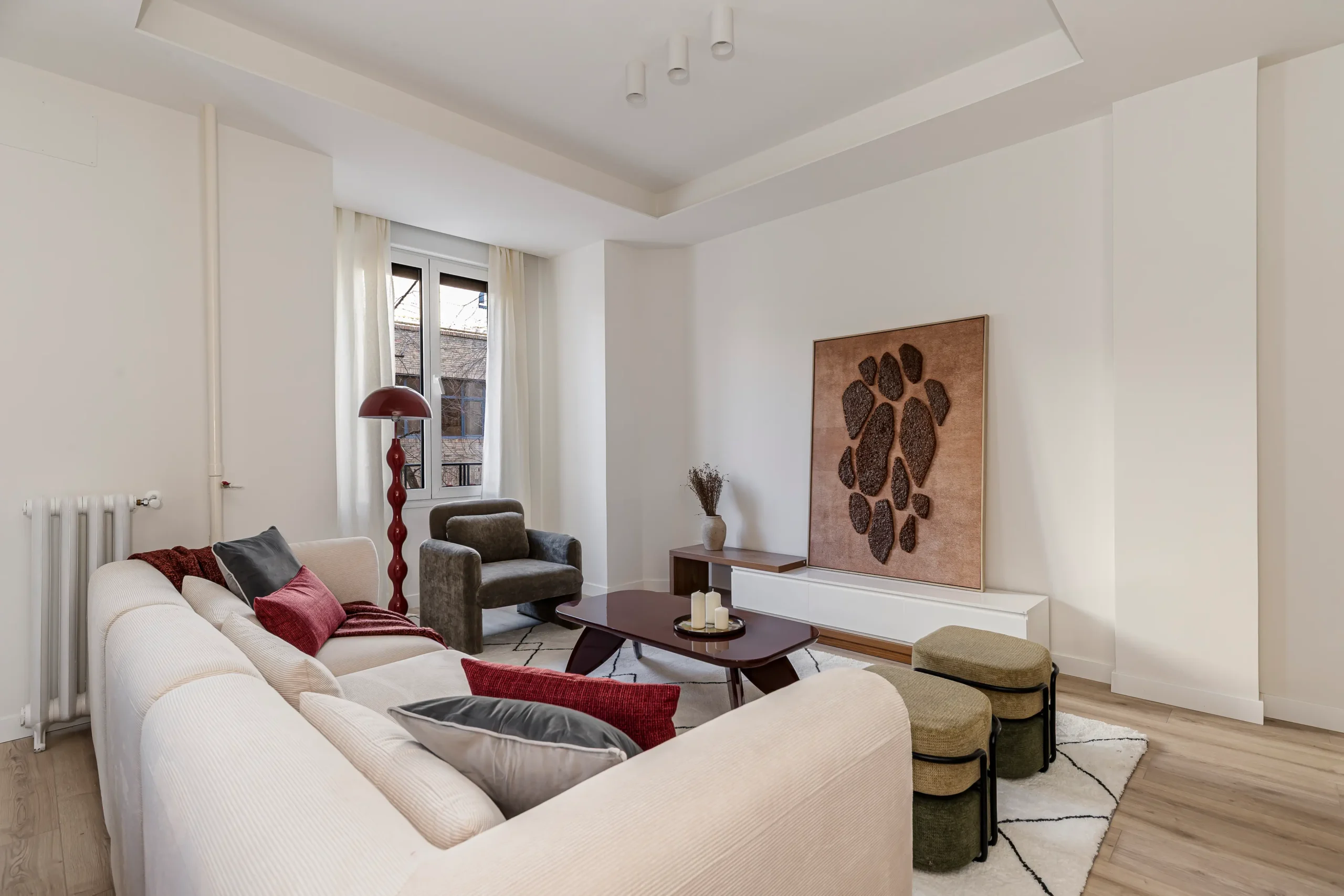 Flipping inmobiliario Benito Gutiérrez salón vista trasera