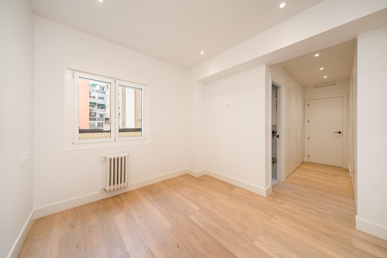 Reforma integral en García Paredes habitacion conectora