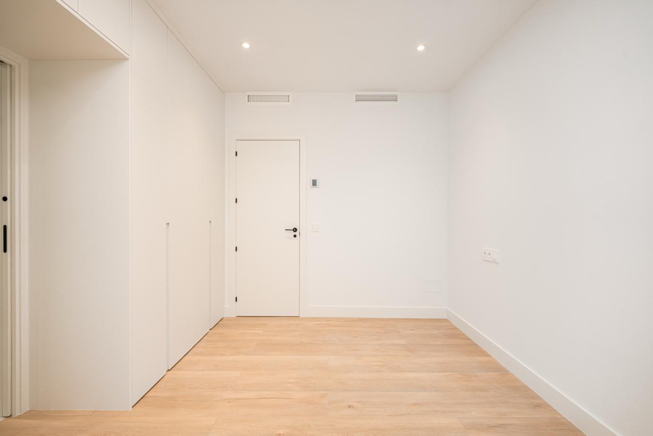 Reforma integral en García Paredes entrada